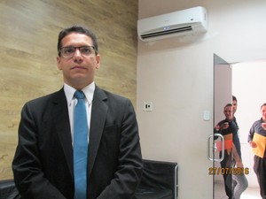 Secretário de Justiça explicou sobre instalação de bloqueadores em presídios (Foto: Catarina Costa/G1 PI)