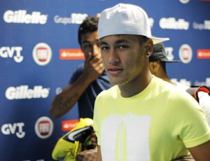 Neymar no jogo contra a pobreza na arena (Foto: Diego Guichard/GLOBOESPORTE.COM)