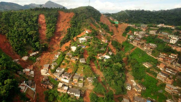 Chuva desvastou diversos bairros e distritos de Nova Friburgo, na Região Serrana do Rio (Foto: Marino Azevedo/ Governo do estado RJ)