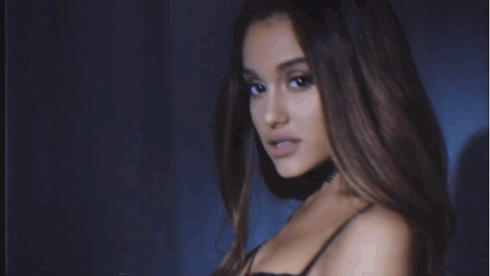 Ariana Grande Surge Sexy E De Cabelo Solto No Clipe De ‘dangerous Woman Assista Notícias Em 3937