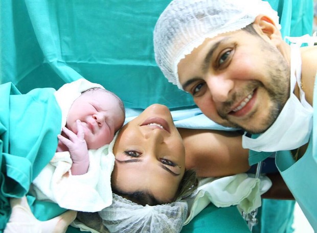 Jorge, da dupla com Matheus, comemora a chegada do primeiro filho com Ina Freitas, Davi (Foto: Reprodução do Instagram)