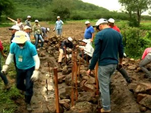 Profissionais participam de capacitação em conservação do solo (Foto: Reprodução/TV Gazeta)