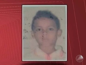Menino de 10 anos morto pelo primo em Olivença, distrito de Ilhéus (Foto: Imagens/ Tv Santa Cruz)