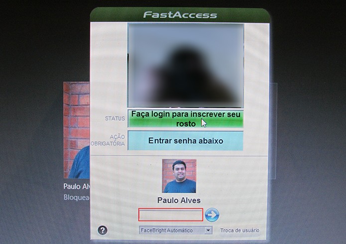 Posicione seu rosto em frente à câmera e digite a senha de login do Windows (Foto: Reprodução/Paulo Alves)