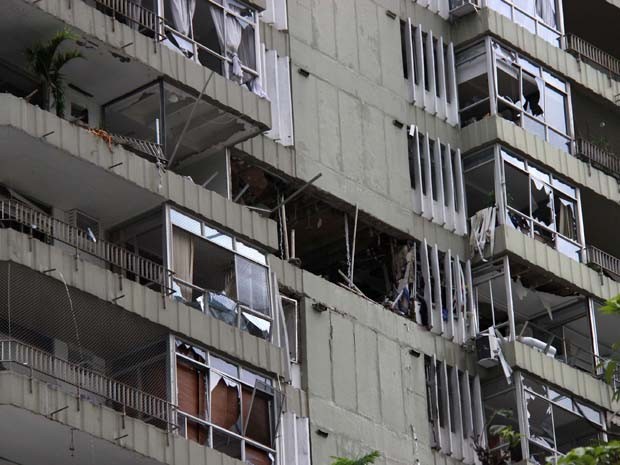 Janelas dos edifícios ficaram destruídas (Foto: Jose Lucena/Futura Pressa/Estadão Conteúdo)