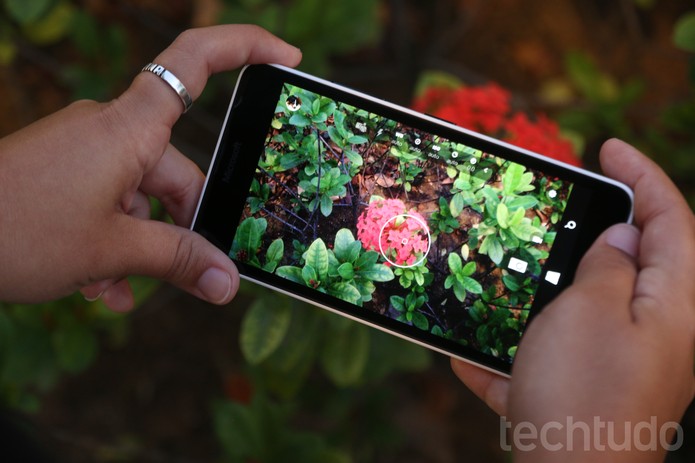 A câmera traseira tem 8 megapixels e surpreende com fotos em boa qualiadde (Foto: Lucas Mendes/TechTudo) A câmera traseira tem 8 megapixels e surpreende com fotos em boa qualiadde (Foto: Lucas Mendes/TechTudo)