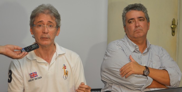 Nelson Lira e Ariano Wanderley, presidente e vice-presidente do Botafogo-PB, em coletiva de imprensa (Foto: Cadu Vieira / GloboEsporte.com/pb)
