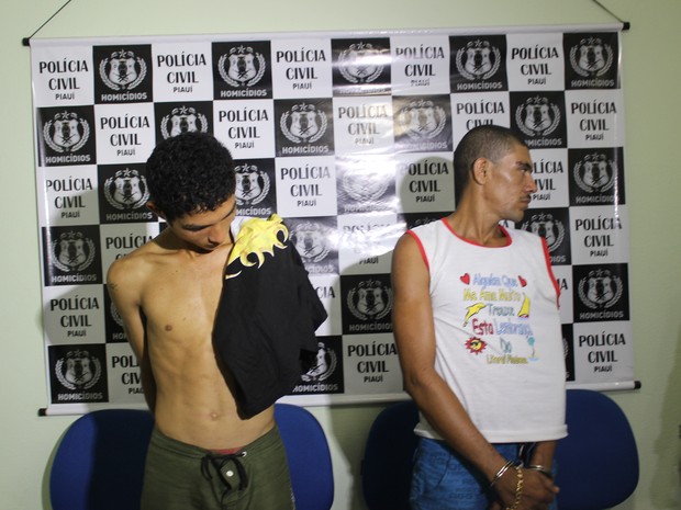 Suspeitos foram encontrados após denúncia anônima (Foto: Ellyo Teixeira/G1)