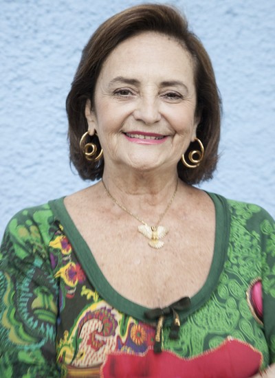 "Ele nunca morreu para mim", diz Lucinha Araújo, mãe do saudoso Cazuza (Foto: Lipe Borges / Editora Globo.)