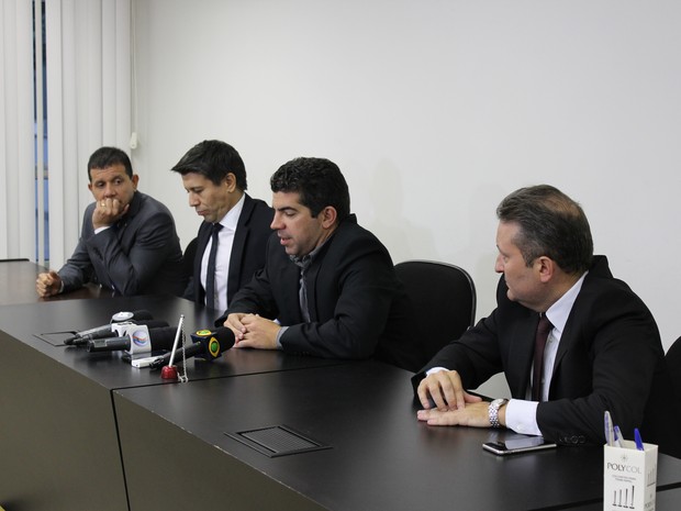 Coletiva de imprensa sobre prisão de policiais em Uberlândia (Foto: Bárbara Almeida/G1)