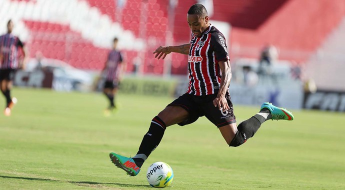 Alvaro Pereira (Foto: Rubens Chiri / Site oficial do São Paulo FC)