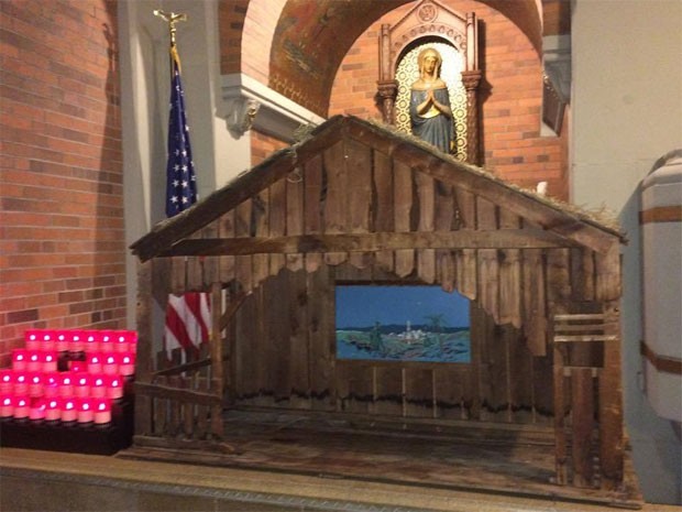 Um bebê foi abandonado no presépio de uma igreja de Nova York (Foto: Padre Christopher Ryan Heanue/Arquivo Pessoal)