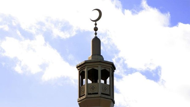  Alguns britânicos muçulmanos acreditam que abandonar islamismo é pecado que pode ser penalizado com morte  (Foto: BBC)