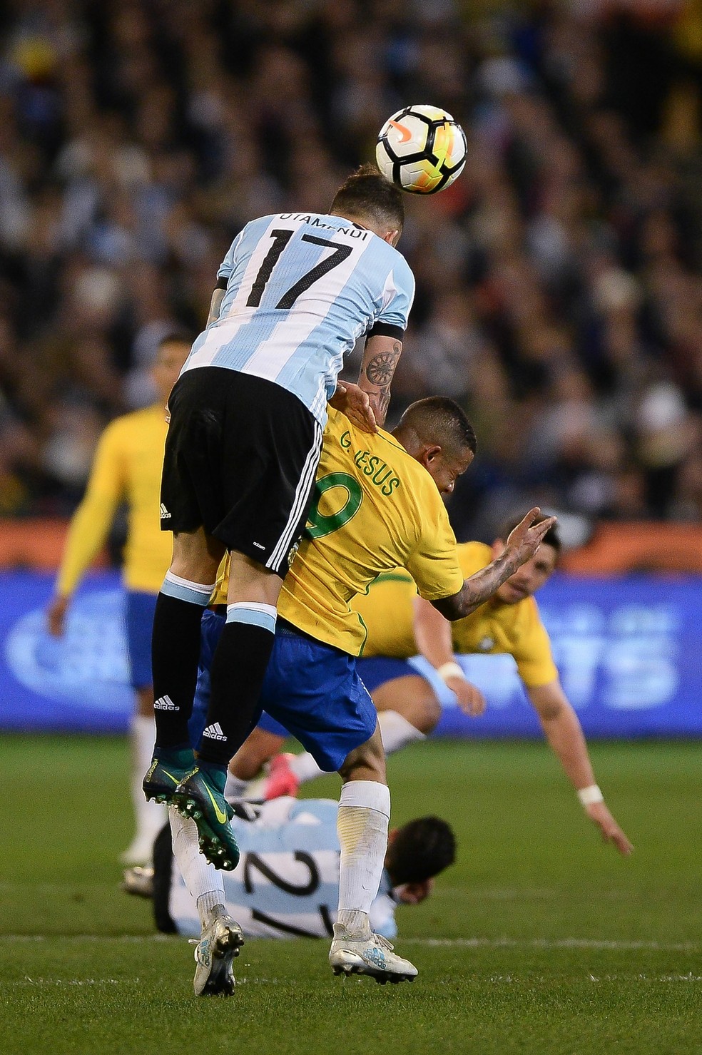 Gabriel Jesus sofreu fratura em jogada com Otamendi, seu companheiro de Manchester City (Foto: Pedro Martins / MoWA Press)