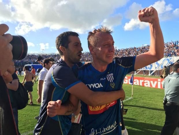 Avaí x Vasco jogo Marquinhos chorando (Foto: Jamira Furlani/Avaí FC)