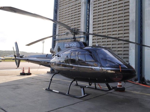 Helicóptero apreendido no Recife foi avaliado em R$ 2 milhões. (Foto: Polícia Federal/Divulgação) Helicóptero apreendido no Recife foi avaliado em R$ 2 milhões. (Foto: Polícia Federal/Divulgação)
