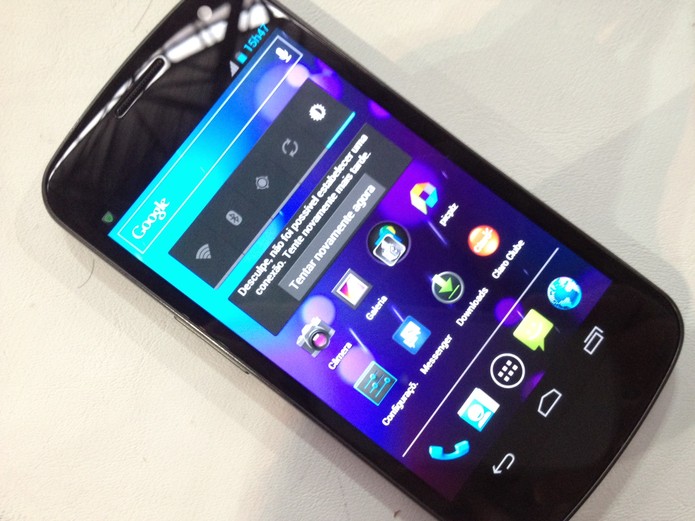 Galaxy Nexus, ou Galaxy X, aqui no Brasil (Foto: Nick Ellis/TechTudo) Galaxy Nexus, ou Galaxy X, aqui no Brasil (Foto: Nick Ellis/TechTudo)