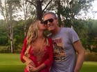 Roberto Justus ganha beijo da namorada: 'Com meu amor'