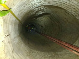 Poço onde vítima caiu tinha cerca de 8 metros de profundidade, diz Bombeiros (Foto: Divulgação / Bombeiros)