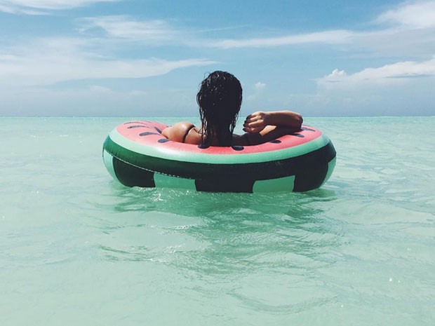 Bruna Marquezine em praia em Varadero, em Cuba (Foto: Instagram/ Reprodução)