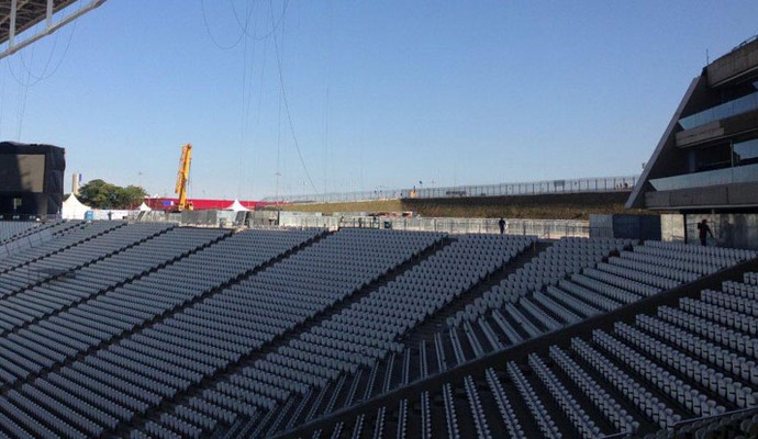 Timão termina retirada de estrutura provisória do Setor Sul da Arena