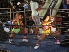 Dançarinas do 'É o Tchan' animam bloco da banda em Salvador