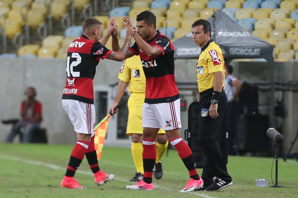 Ederson entrou na vaga de Matheus Sávio (Foto: Gilvan de Souza/Flamengo)
