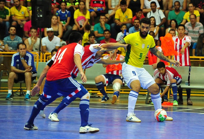 Brasil x Paraguai - Grand Prix de Futsal (Foto: Ricardo Artifon/CBFS)