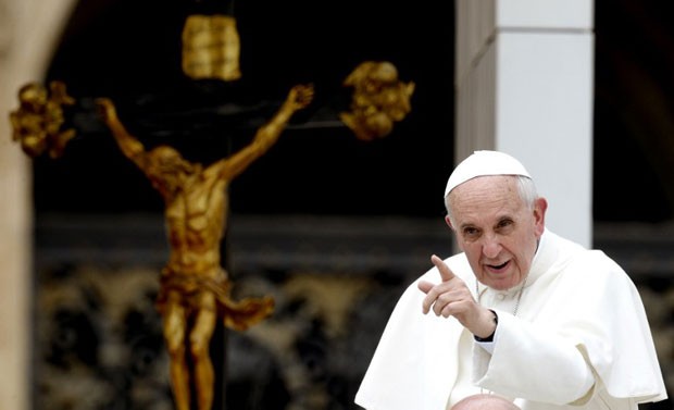 Papa Francisco em audiência na Praça de São Pedro, nesta terça (5) (Foto: AFP)