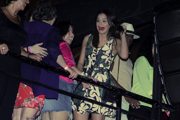 Bruna Marquezine vai a evento no Rio (Foto: Marcello Sá Barretto / AgNews)