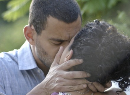 Final de 'A Regra do Jogo': César beija Domingas, mas leva fora