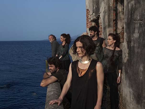 Também no elenco, Malu Galli é responsável pela direção de 'Oréstia' (Foto: Divulgação)