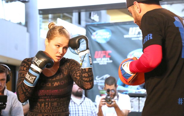 Ronda Rousey Treino Aberto UFC 175 (Foto: Evelyn Rodrigues) Ronda Rousey Treino Aberto UFC 175 (Foto: Evelyn Rodrigues)