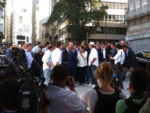 Presidente Dilma com prefeito Eduardo Paes na cerimônia de inauguração do Túnel Rio450 (Foto: Rodrigo Gorosito / G1) Presidente Dilma com prefeito Eduardo Paes na cerimônia de inauguração do Túnel Rio450 (Foto: Rodrigo Gorosito / G1)