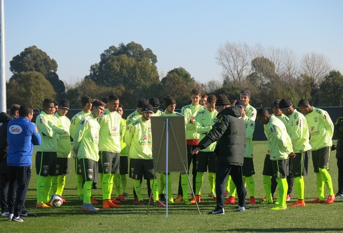 Rogério Micale treino Brasil sub-20 (Foto: Felipe Schmidt)