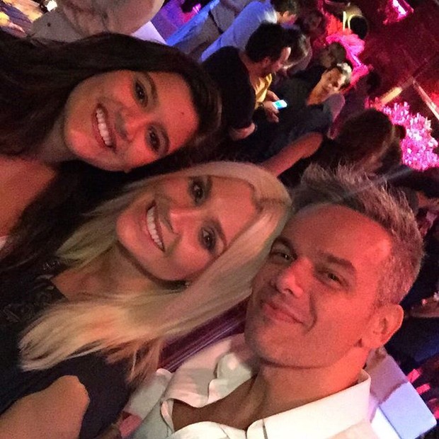 Giulia Costa, Flávia Alessandra e Otaviano Costa em show na Zona Sul do Rio (Foto: Instagram/ Reprodução)