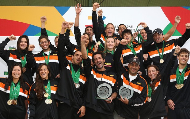 Atletas da UNip (SP) nas Olimpíadas Universitárias (Foto: Satiro Sodre/AGIF/COB)