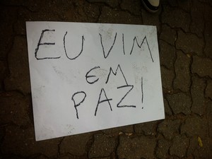Manifestantes dizem que protesto era pacífico, mas que a PM excedeu (Foto: Maria Freitas/ G1)