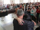 Corpo de brasileiro morto em Portugal é enterrado em Minas Gerais