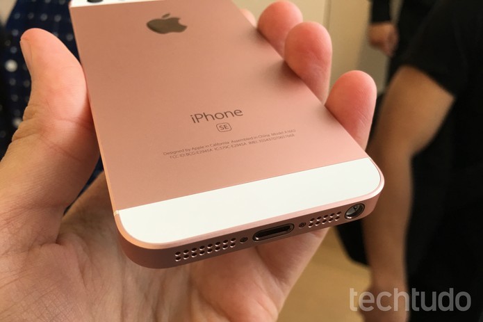 iPhone SE (Foto: Thássius Veloso/TechTudo) iPhone SE (Foto: Thássius Veloso/TechTudo)