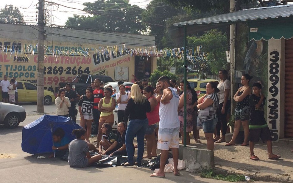 Menino de 15 anos foi baleado em tentativa de assalto (Foto: Fernanda Rouvenat / G1)