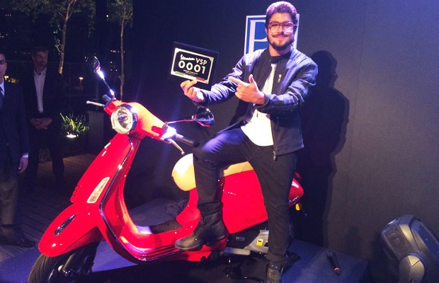 Ator Caio Castro ganhou a primeira Vespa, na volta da marca ao Brasil (Foto: Rafael Miotto/G1) Ator Caio Castro ganhou a primeira Vespa, na volta da marca ao Brasil (Foto: Rafael Miotto/G1)