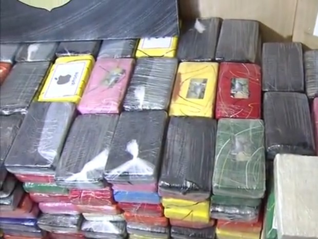 Tabletes de drogas que foram apreendidos pela Polícia Federal (Foto: Reprodução/TV Tribuna)