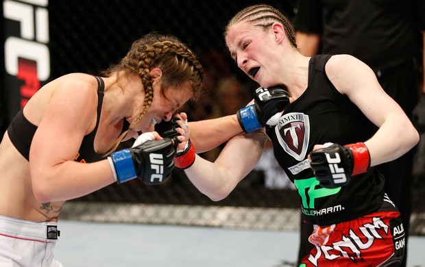 Sarah Kaufman x Leslie Smith UFC MMA (Foto: Getty Images)