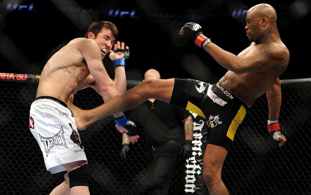 Anderson Silva X Chael Sonnesn (Foto: Getty Images)