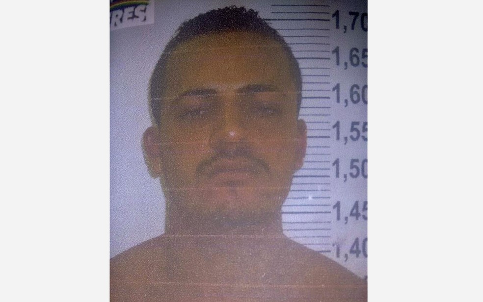 Polícia de Pernambuco pede ajuda para localizar suspeito de homicídio (Foto: Reprodução/Polícia Civil)