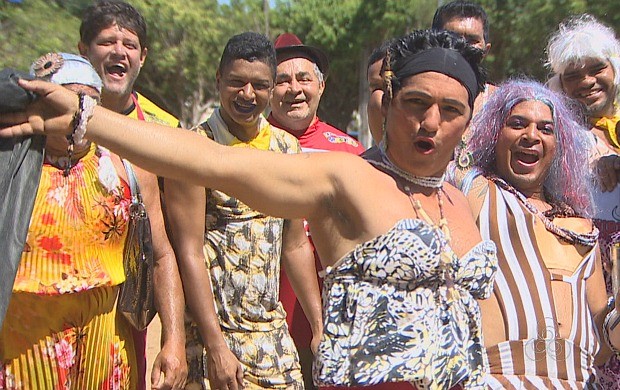Paulete é figura marcante no jogo entre 'Os de Vestido x Saia' em Porto Velho (Foto: Bom Dia Amazônia)