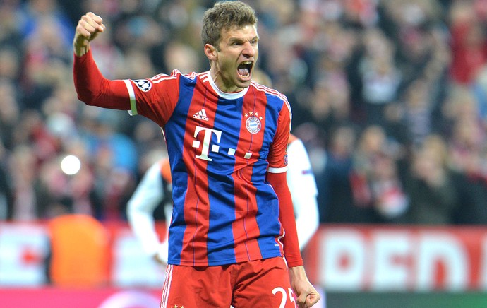 Thomas Muller comemora gol do Bayern de Munique contra o Shakhtar (Foto: Agência AP ) Thomas Muller comemora gol do Bayern de Munique contra o Shakhtar (Foto: Agência AP )