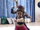 Paloma Bernardi exibe tanquinho após perder quase 40 mil calorias no 'Dança'