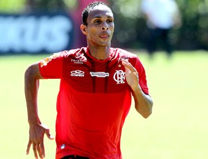 Liedson no treino do Flamengo (Foto: Cezar Loureiro / Agência O Globo)